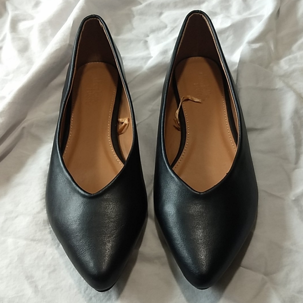 NWOT Charlotte Russe Kristen Black Pointed Flats Shoes